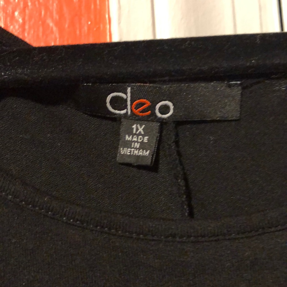 ‼️ SOLD ‼️ Black Blouse - Picture 3 of 4